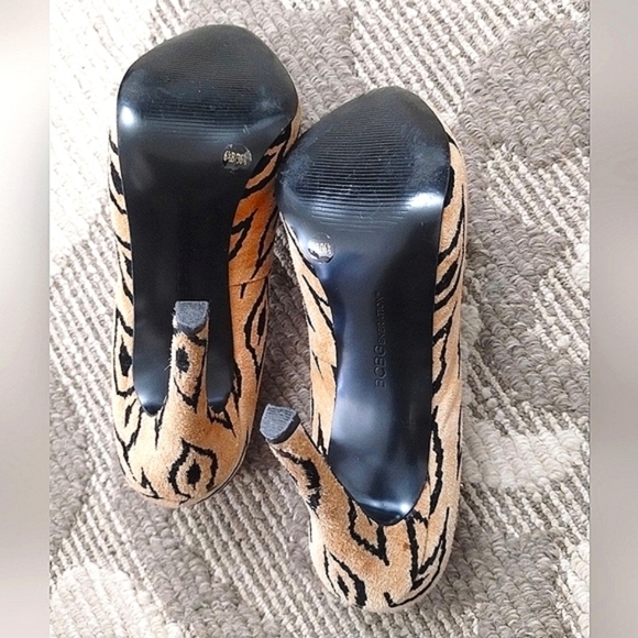Ikat Print Heels by BCBG - Picture 9 of 10
